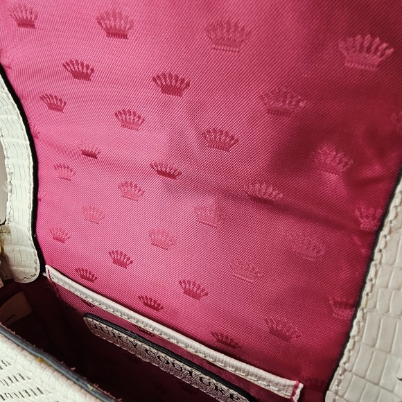 Juicy Couture White Perforated‎ Chain Crossbody Bag Rhinestone Turn Lock Gold - Picture 10 of 16